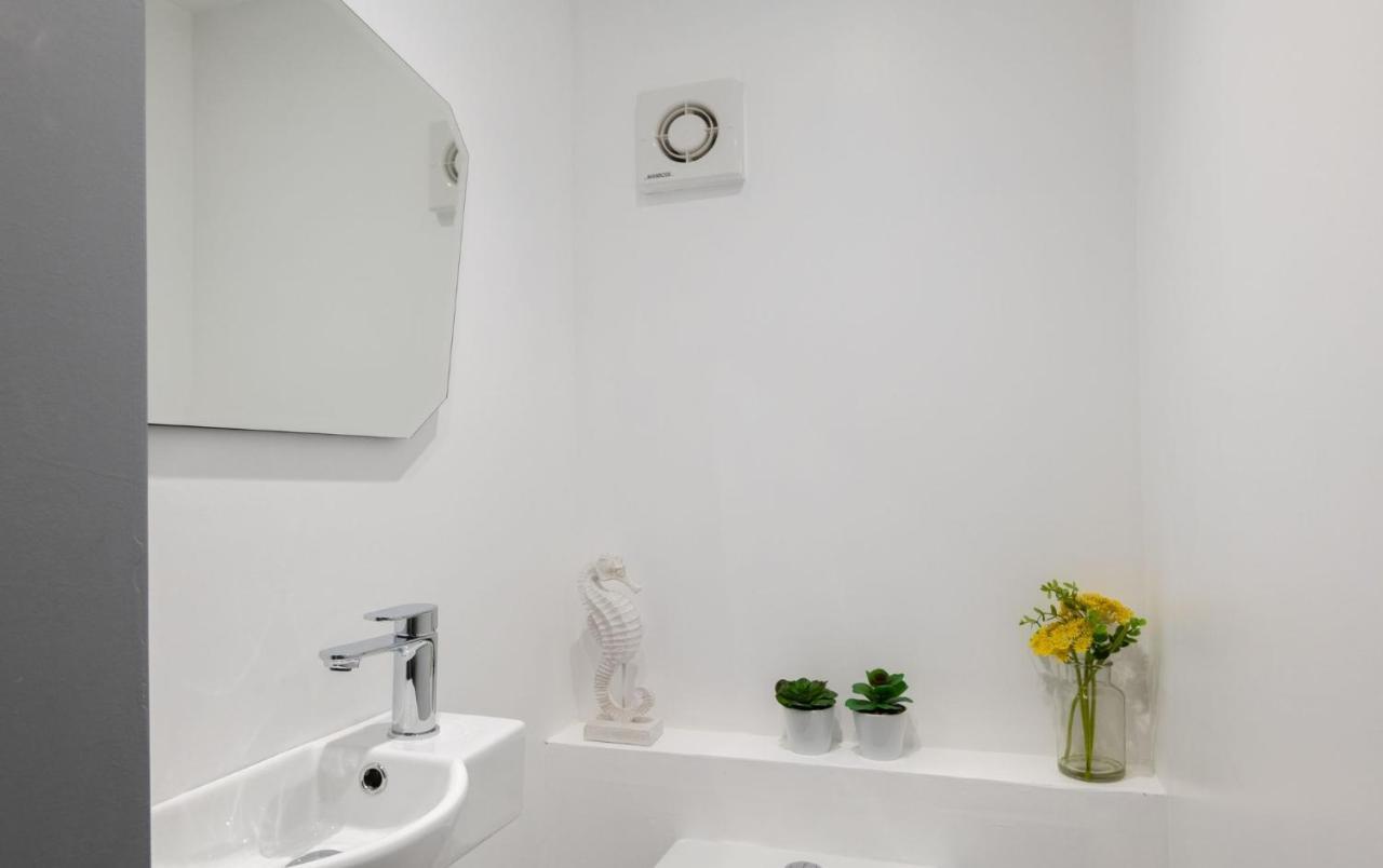 Spacious And Modern 4 Bed Apartment Next To Borough Station Лондон Экстерьер фото